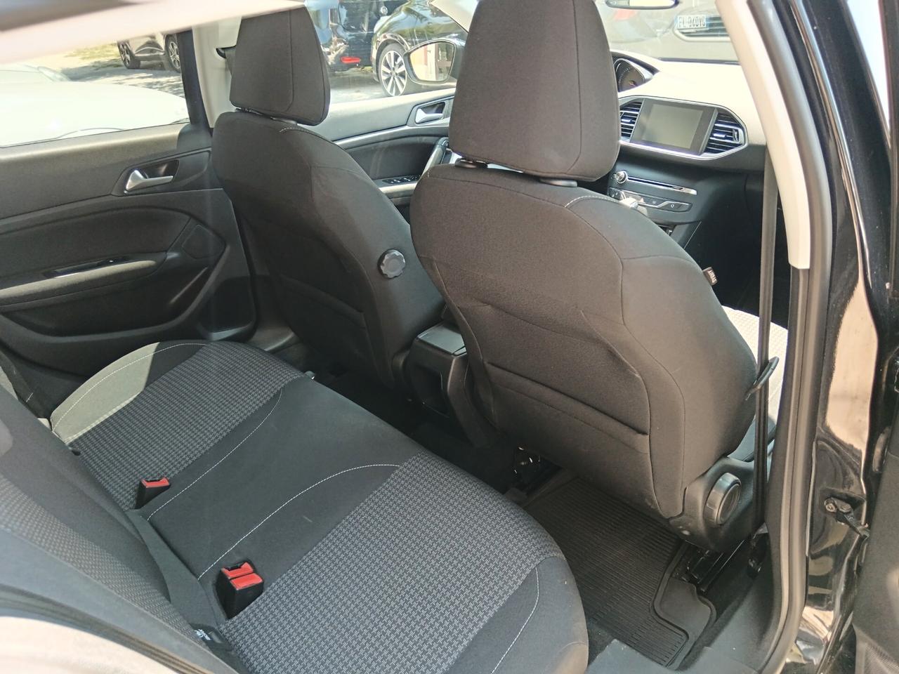Peugeot 308 1.6 BLUEHDI 120CV NUOVISSIMA