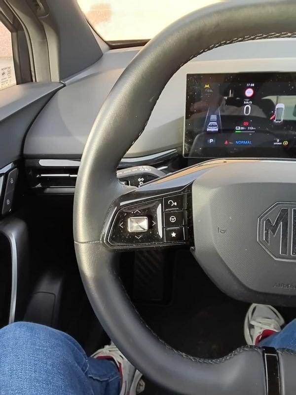 MG MG4 64 Kwh LUXURY