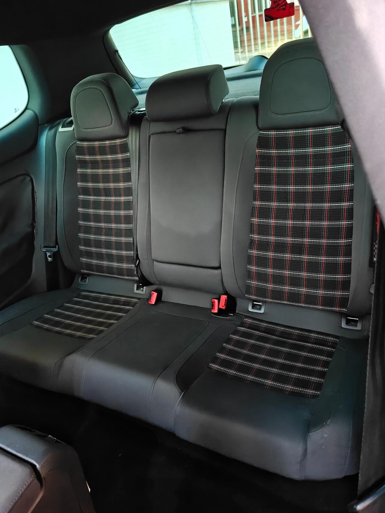 Volkswagen Golf GTI 3p motore nuovo