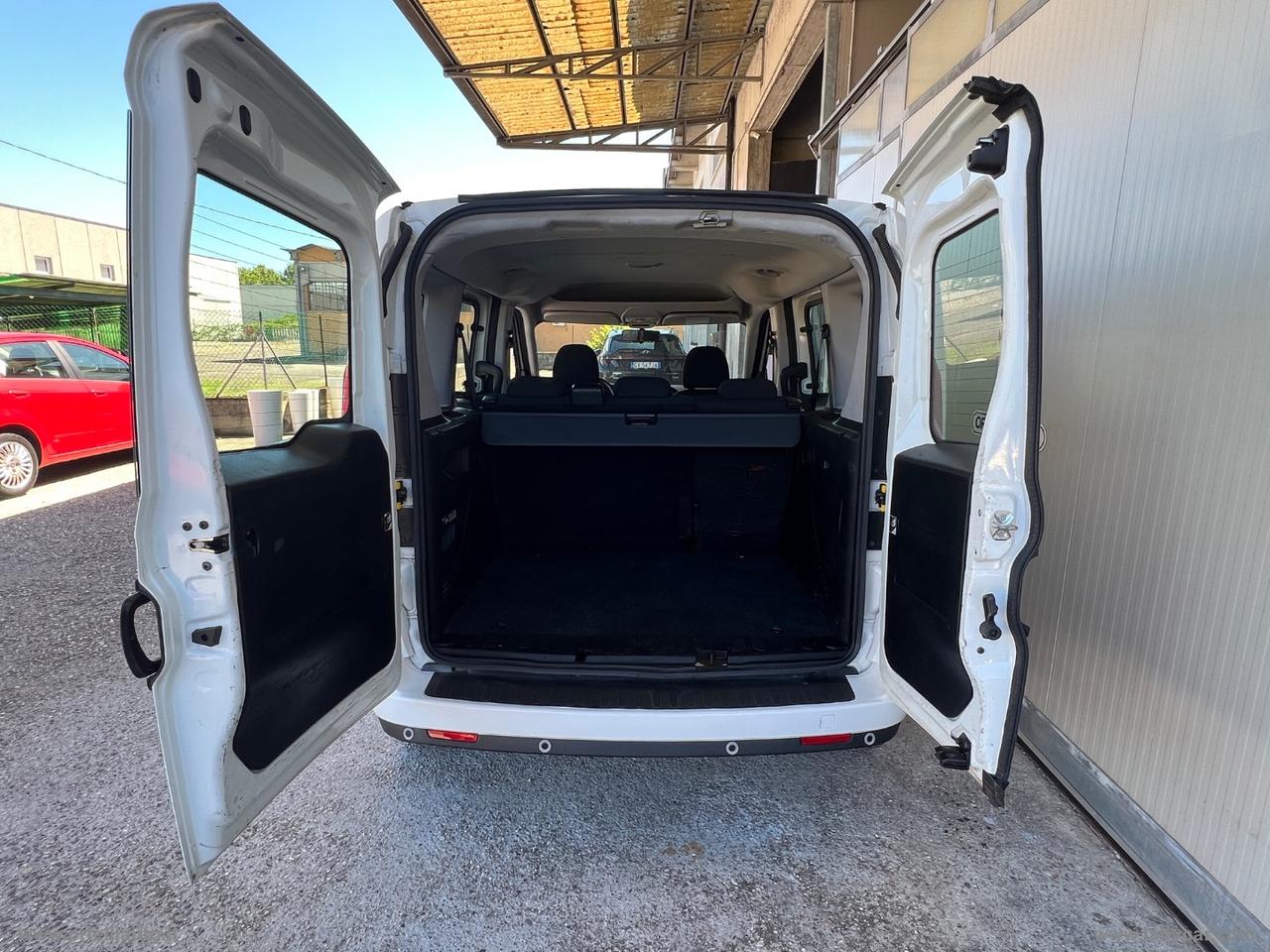 FIAT Doblò 1.6 MJT 120 CV Easy IVA DEDUCIBILE