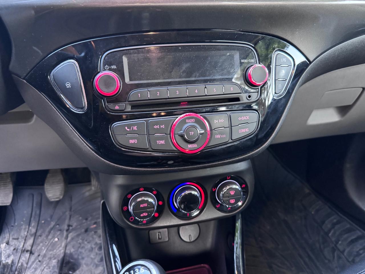 Opel Corsa 1.4 GPL valido fino a 2036 garanzia 12 mesi