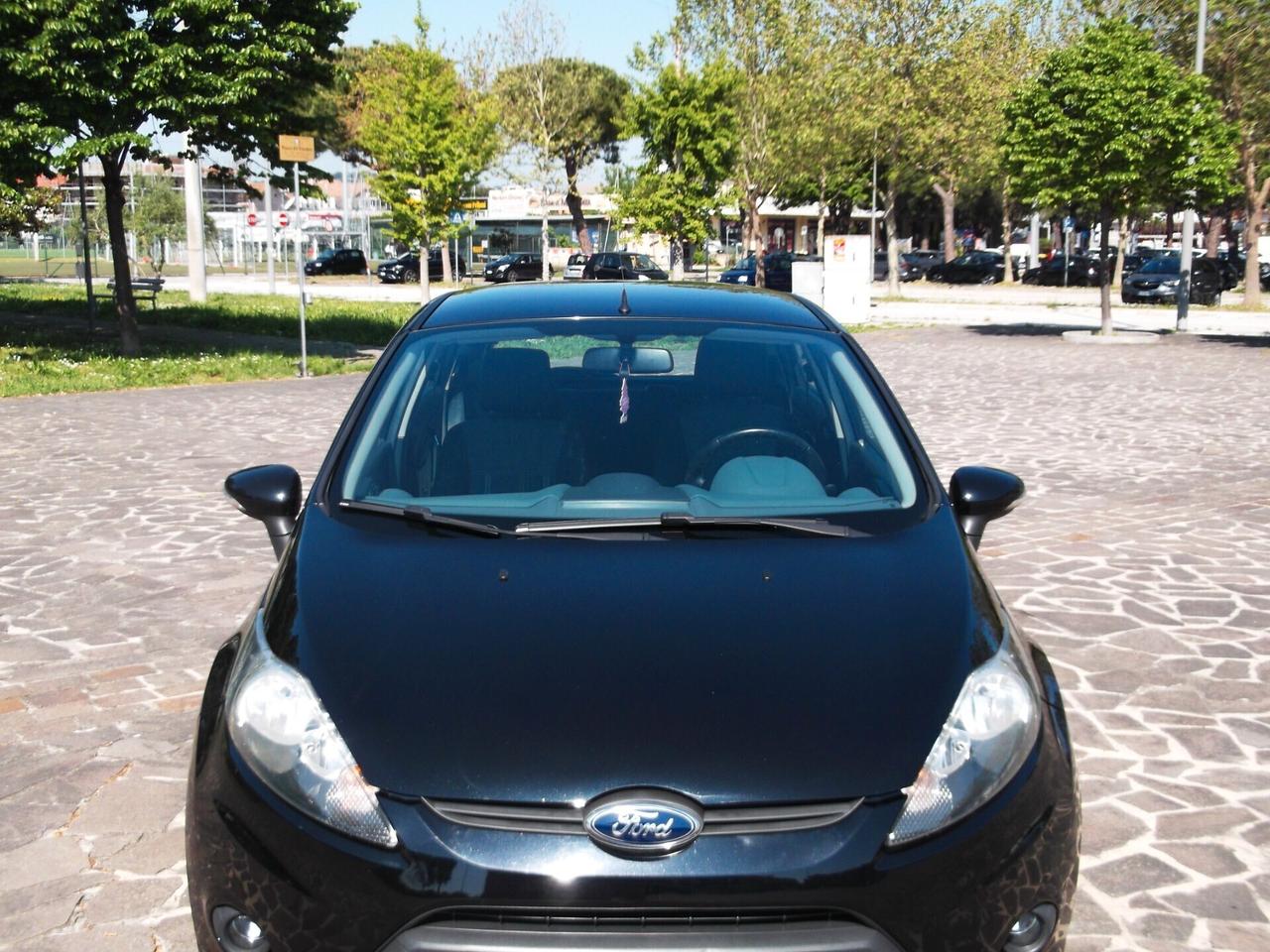 Ford Fiesta 1.2 Benzina Neopatentati 2009