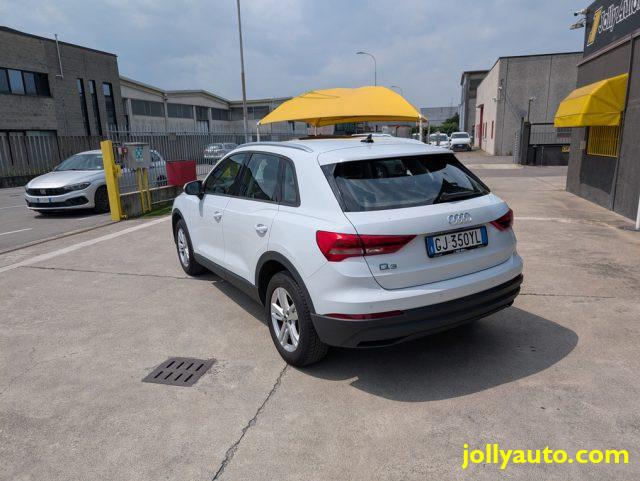 AUDI Q3 35 TDI S tronic Business