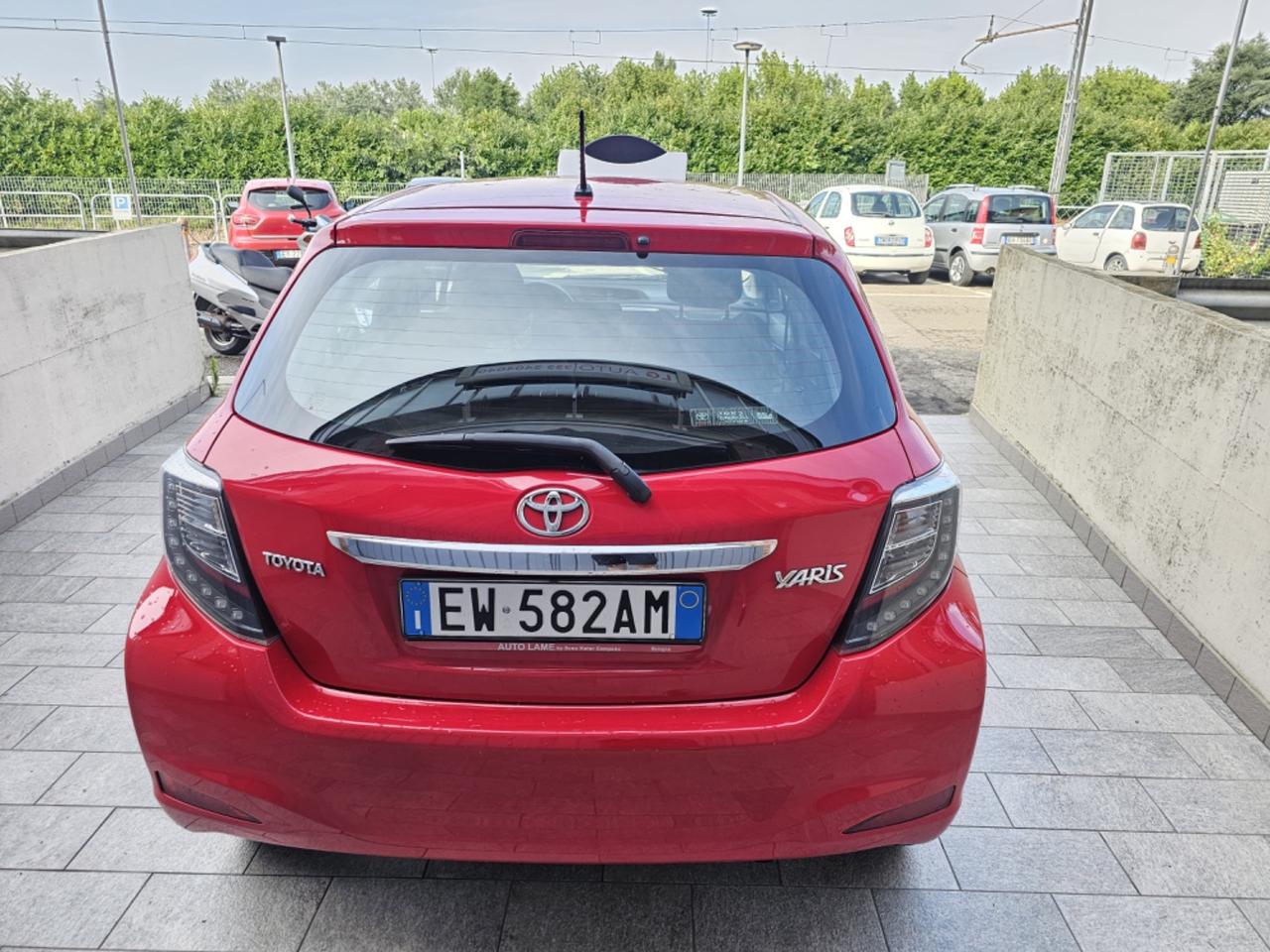 Toyota Yaris 1.0 5 porte Lounge