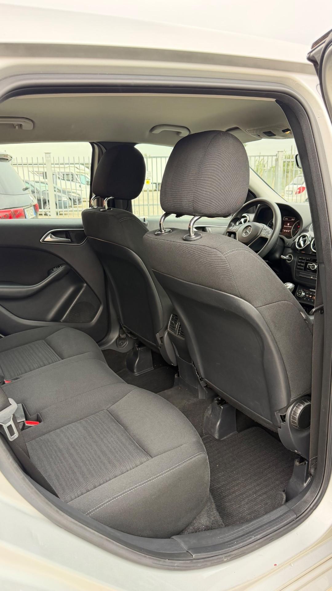 Mercedes-benz B 180 CDI BlueEFFICIENCY Executive