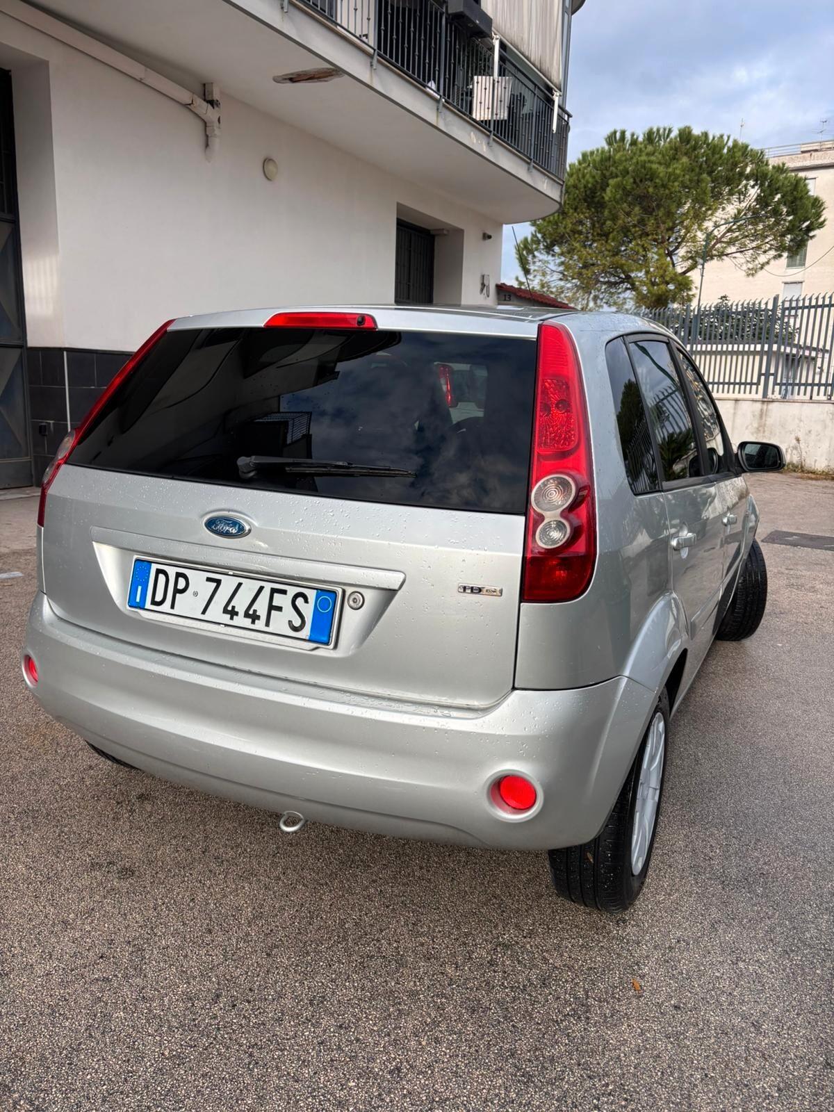 Ford Fiesta 1.4 TDCi 5p. Ghia