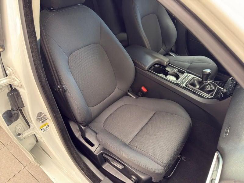 Jaguar XE JAGUAR XE 2.0 D 180cv 6m - PURE BUSINESS EDITION -