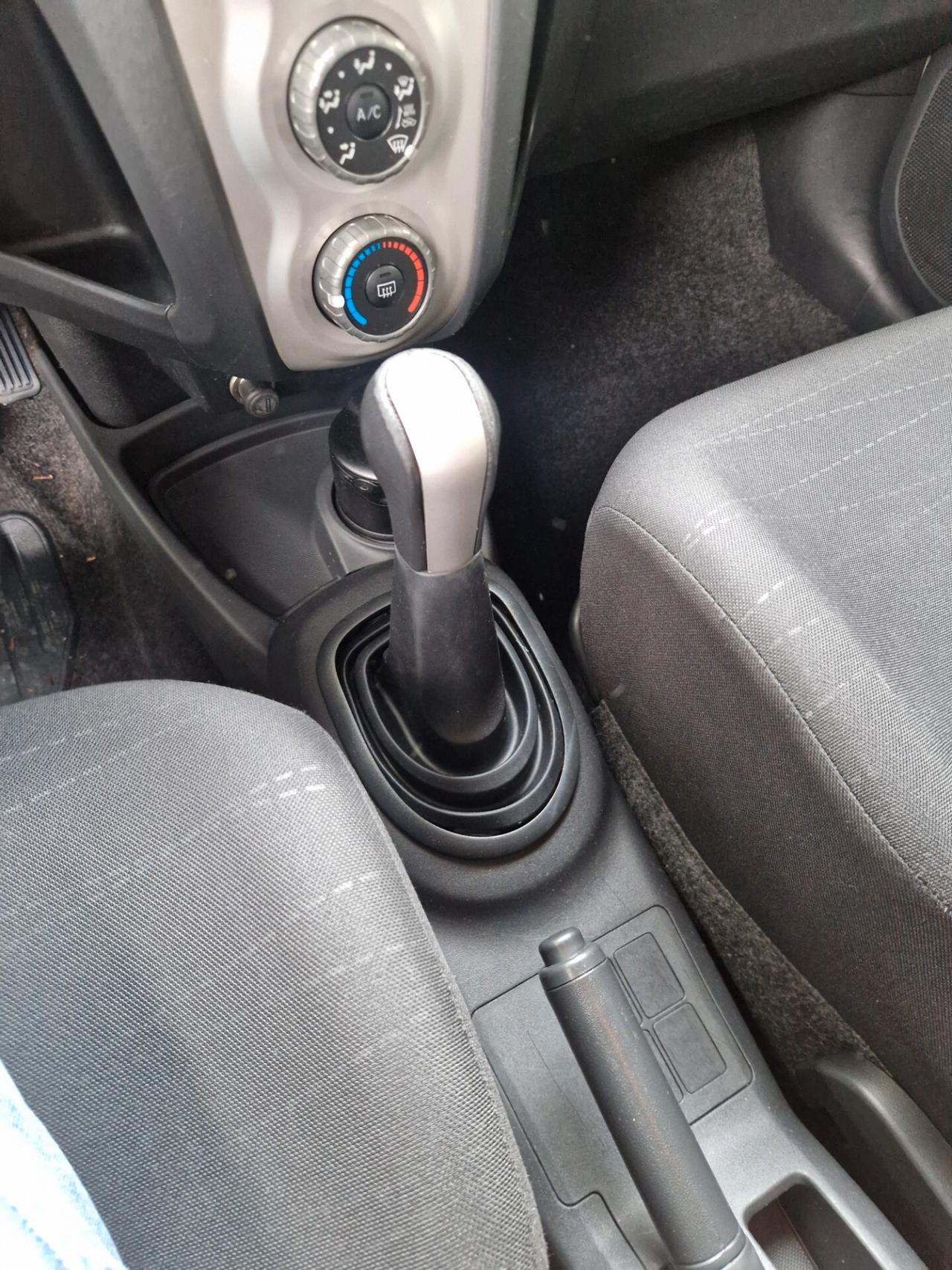 Toyota Yaris 1.0 Benz 68 CV - meccanica OK