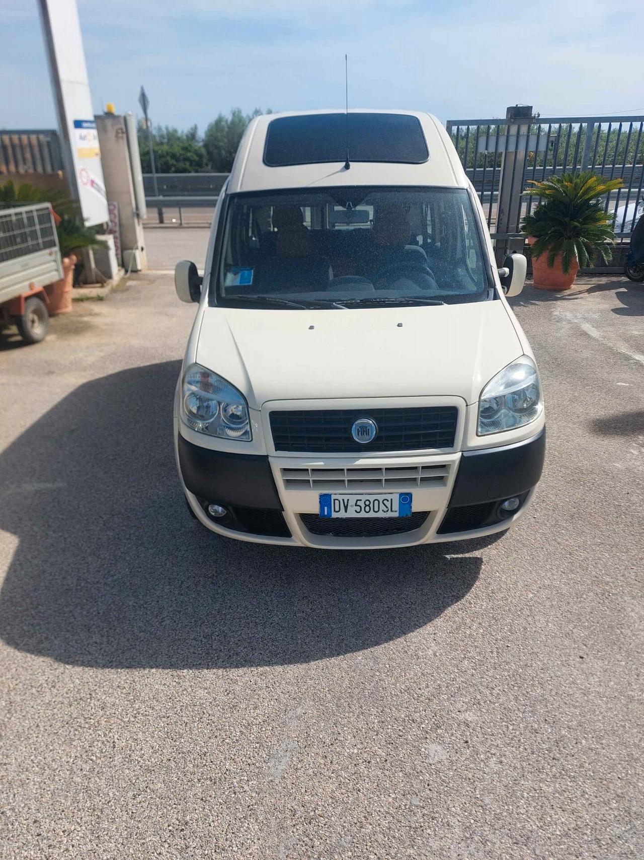 Fiat Doblo Doblò CON SOLLEVATORE PER CARROZZINA DISABILE