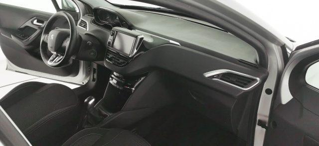 PEUGEOT 208 PureTech 82 5 porte Allure