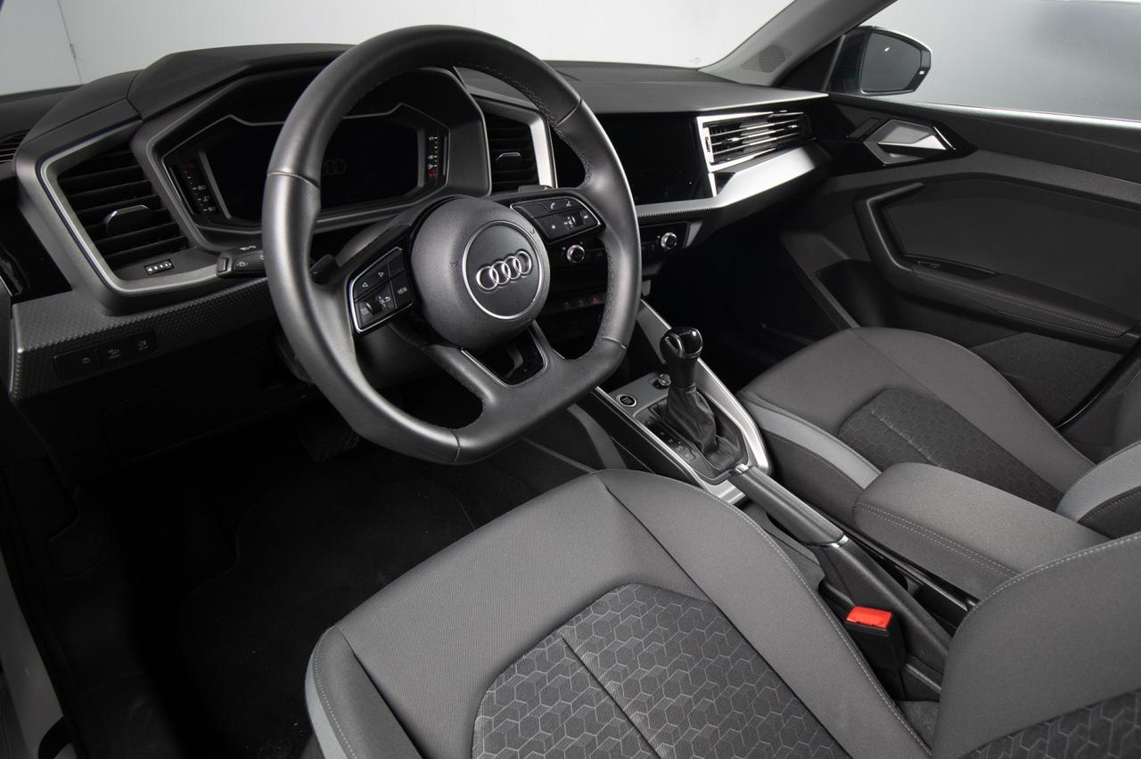 Audi A1 Sportback 30 Tfsi S-line S-tronic Identity Black