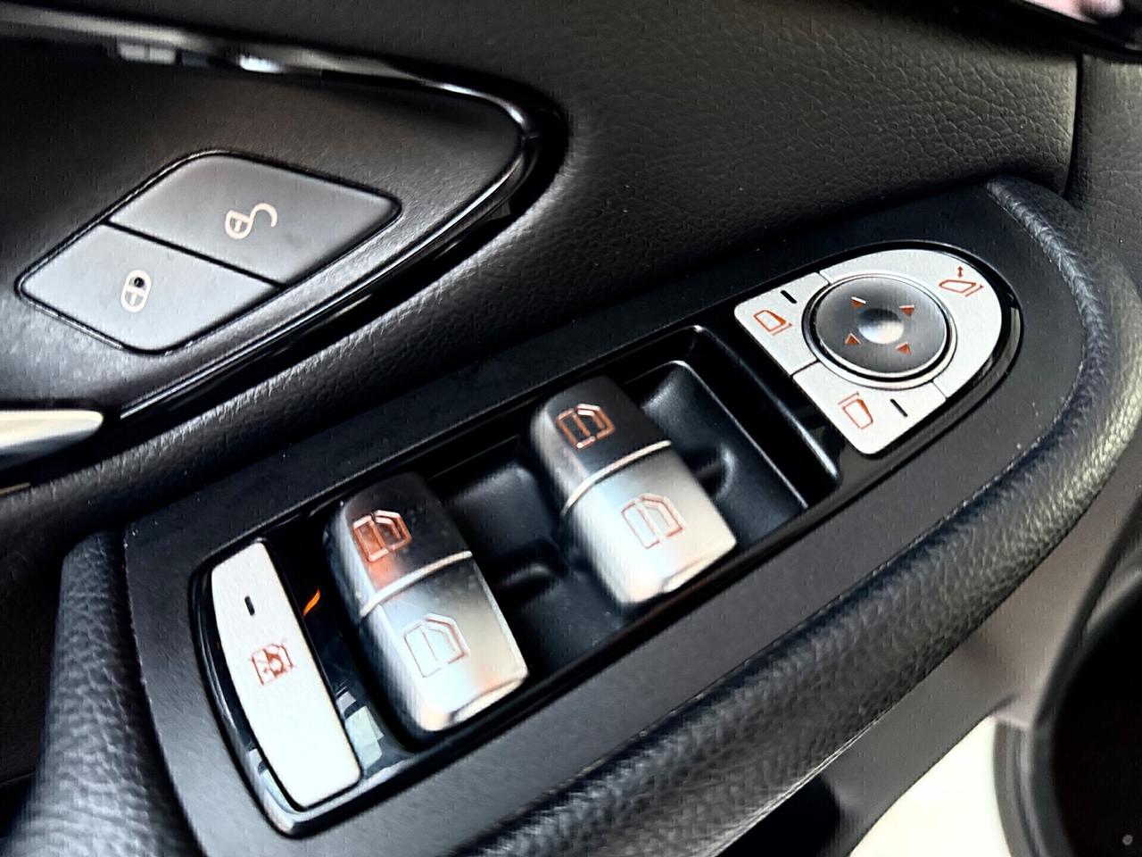 Mercedes-benz GLC 220 d 4Matic Premium *PELLE*NAVI*LED*FULL