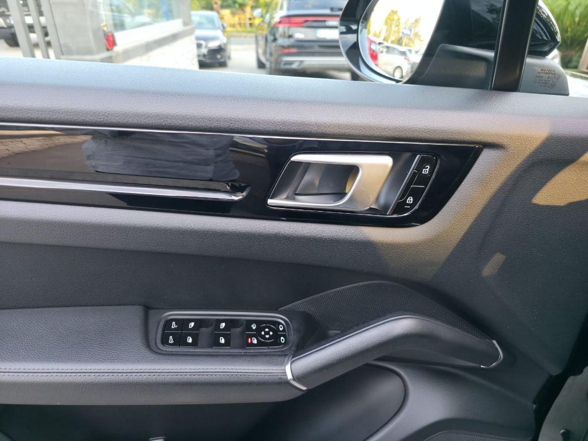 PORSCHE - Cayenne - 3.0 V6