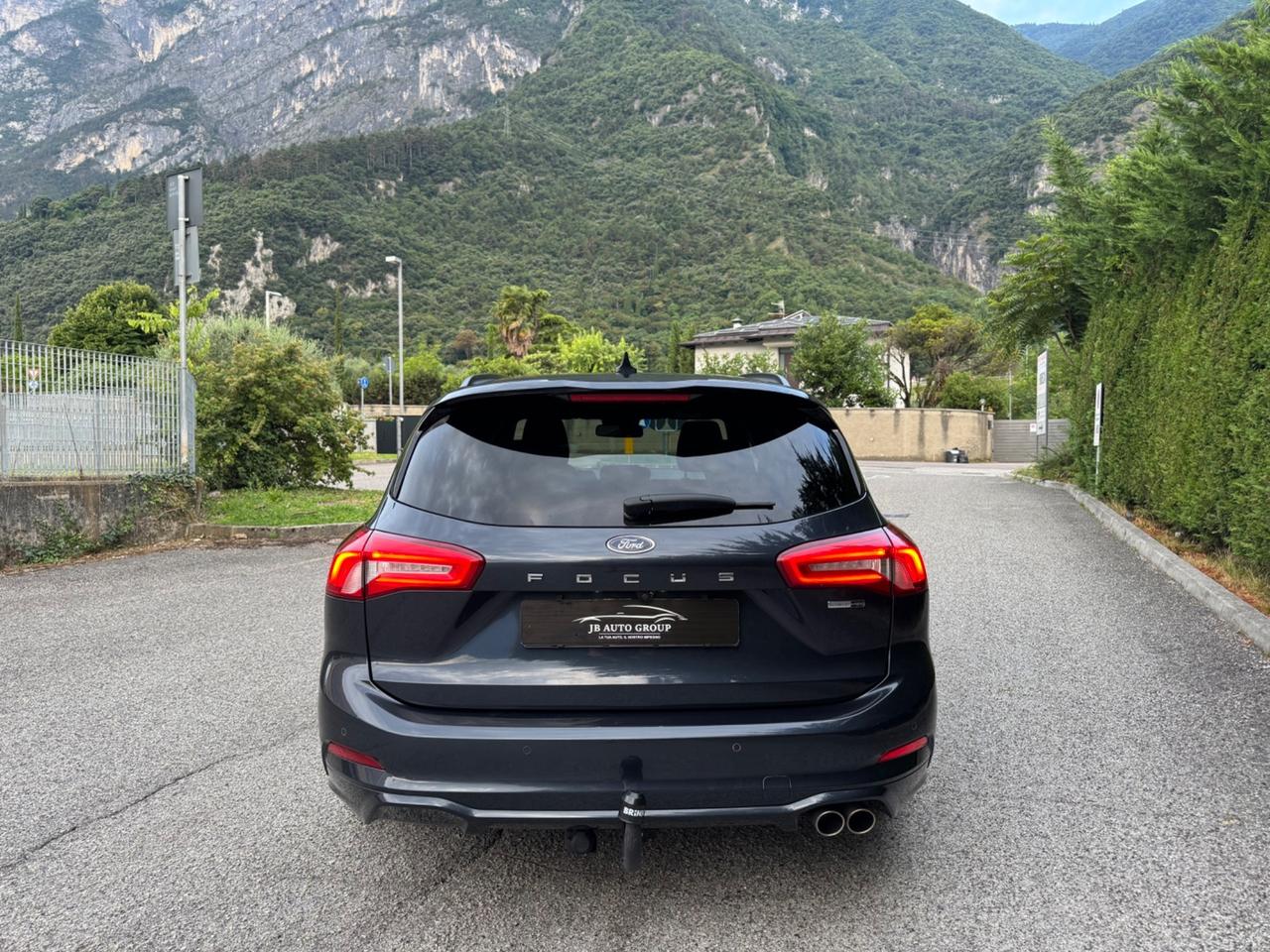 Ford Focus Hybrid ST LINE X