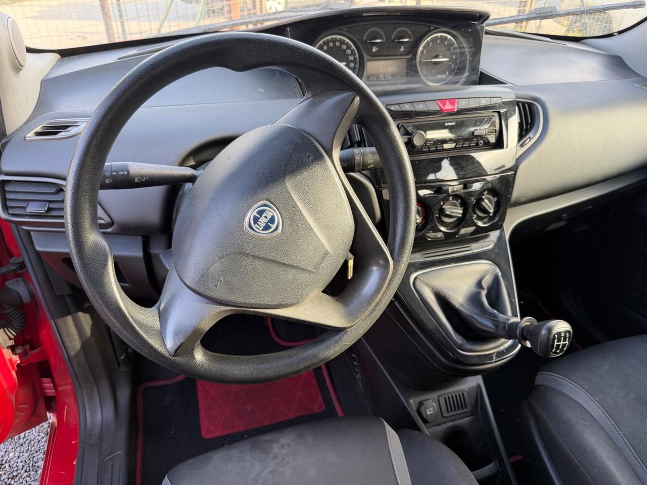 Lancia Ypsilon 1.2 69 CV 5 porte Platinum