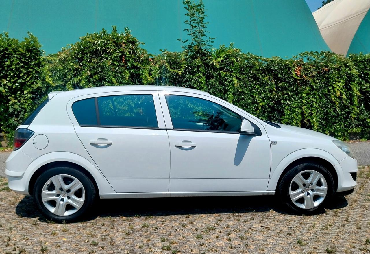 Opel Astra 1.4 GPL-TECH 5 porte Enjoy