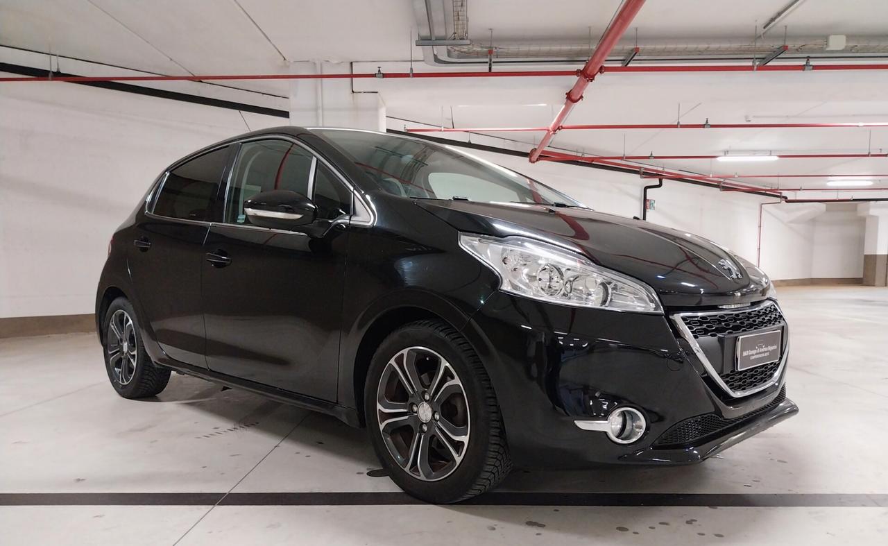 Peugeot 208 1.2 VTi 82 CV - ok neopatentati