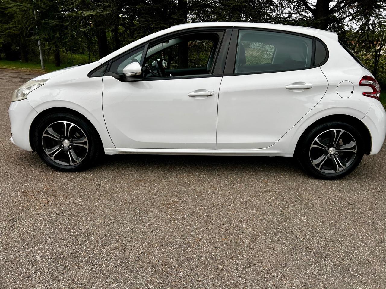 Peugeot 208 1.4 HDi 68 CV 5 porte Active
