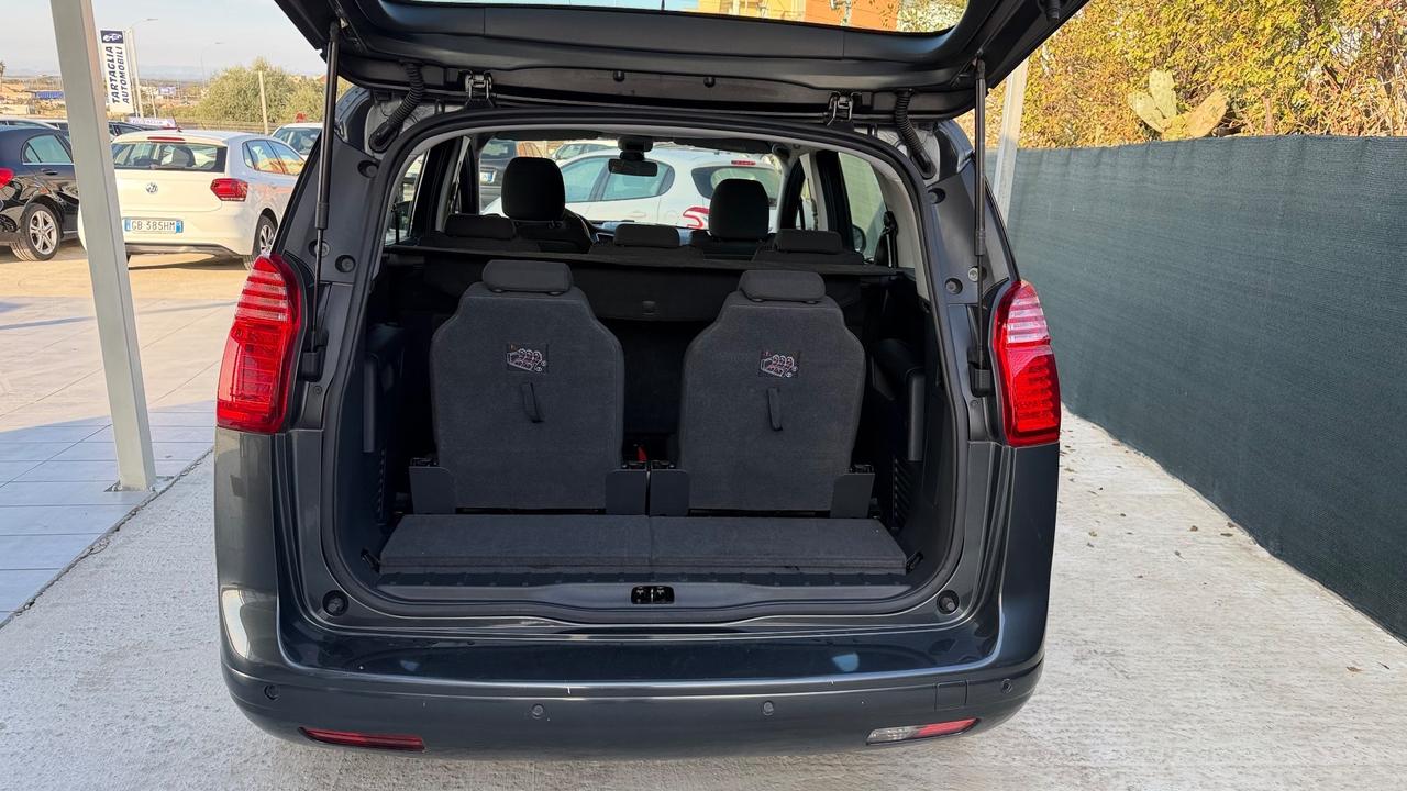 Peugeot 5008 1.6 HDi 115CV 7 POSTI