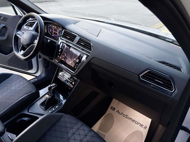 VOLKSWAGEN Tiguan 2.0 TDI 150 CV SCR DSG R-Line LUCI AMBIENTE