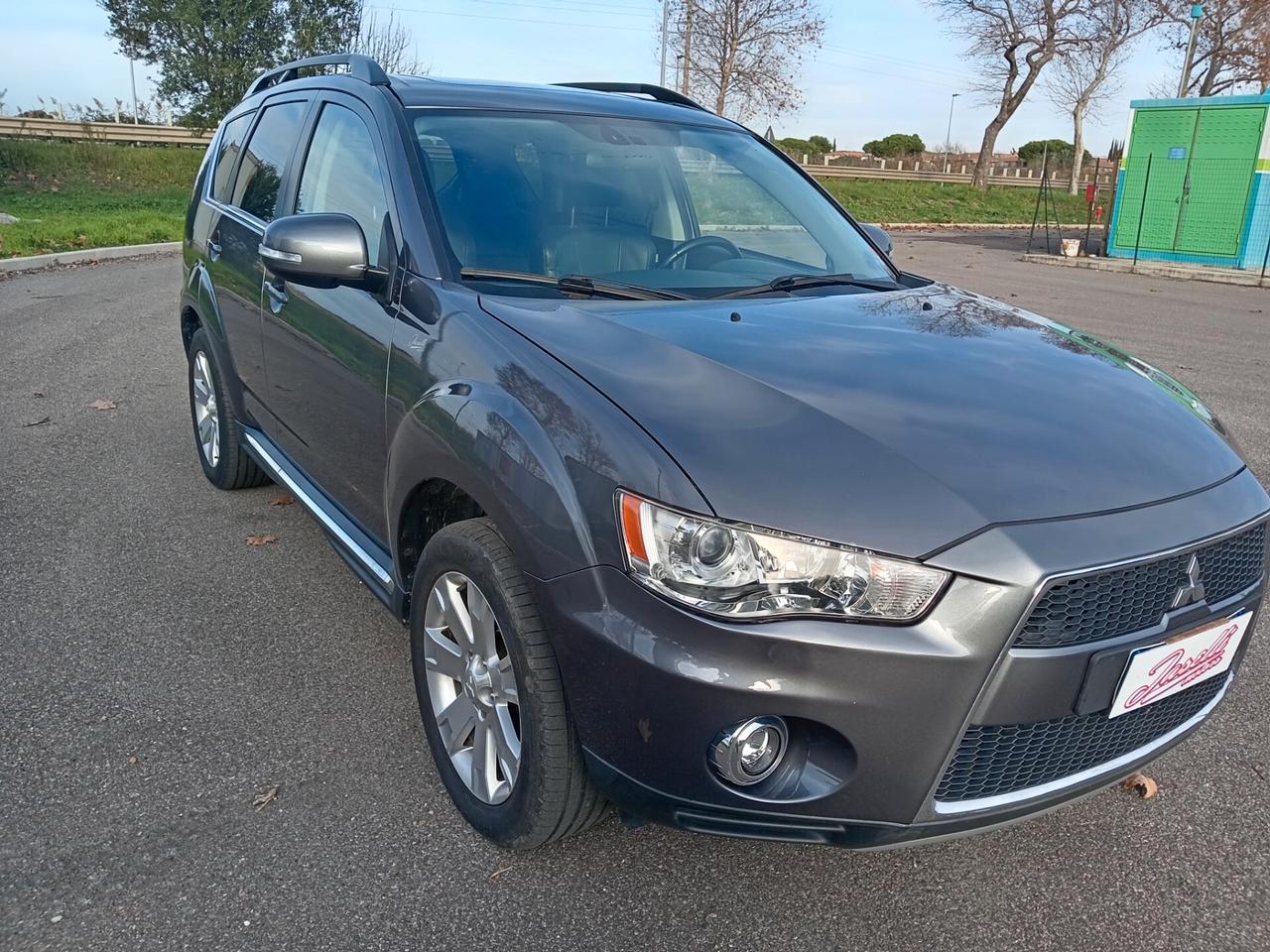 Mitsubishi Outlander 2.2 DI-D TC-SST Instyle DPF 7p TETTO APRIBILE