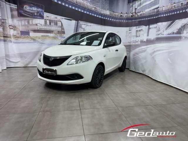 Lancia Ypsilon 1.0 FireFly 5 porte S&S Hybrid Ecochic Gold