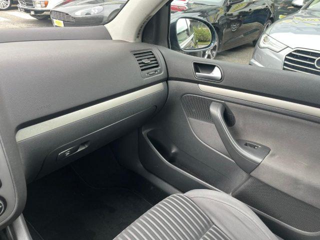 VOLKSWAGEN Golf 1.6 16V FSI 5p. SportLine