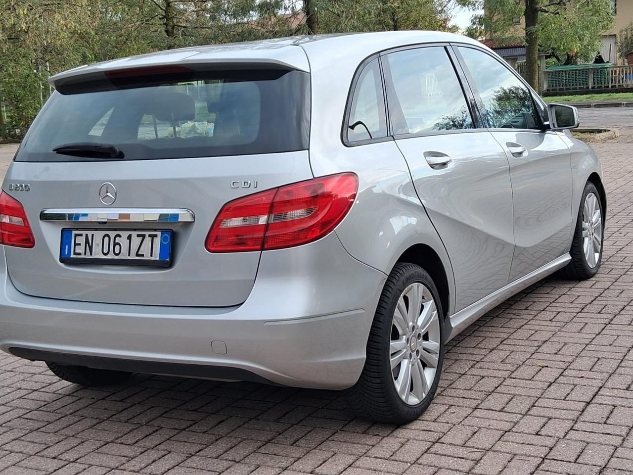 Mercedes-Benz B 200 CDI BlueEFFICIENCY Premium – €6.400 trattabili | 239.000 km