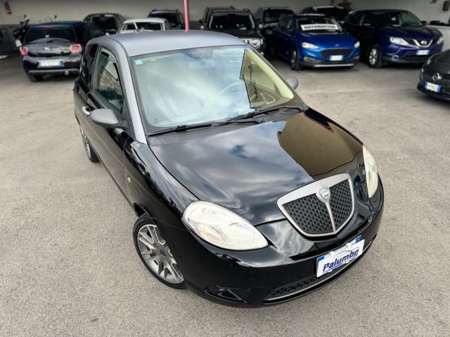 LANCIA Ypsilon 1.4 16V Sport MomoDesign