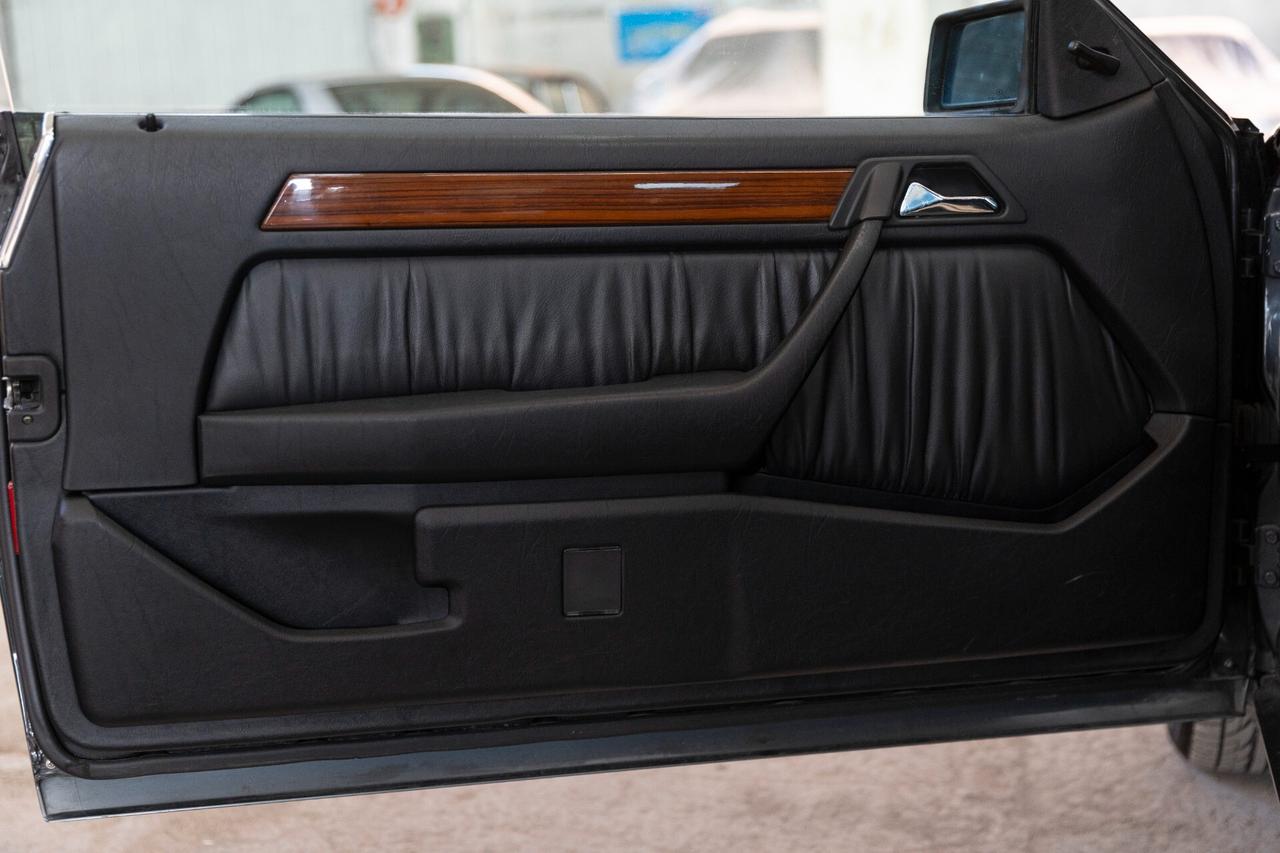 Mercedes-benz 300 CE cat Coupé