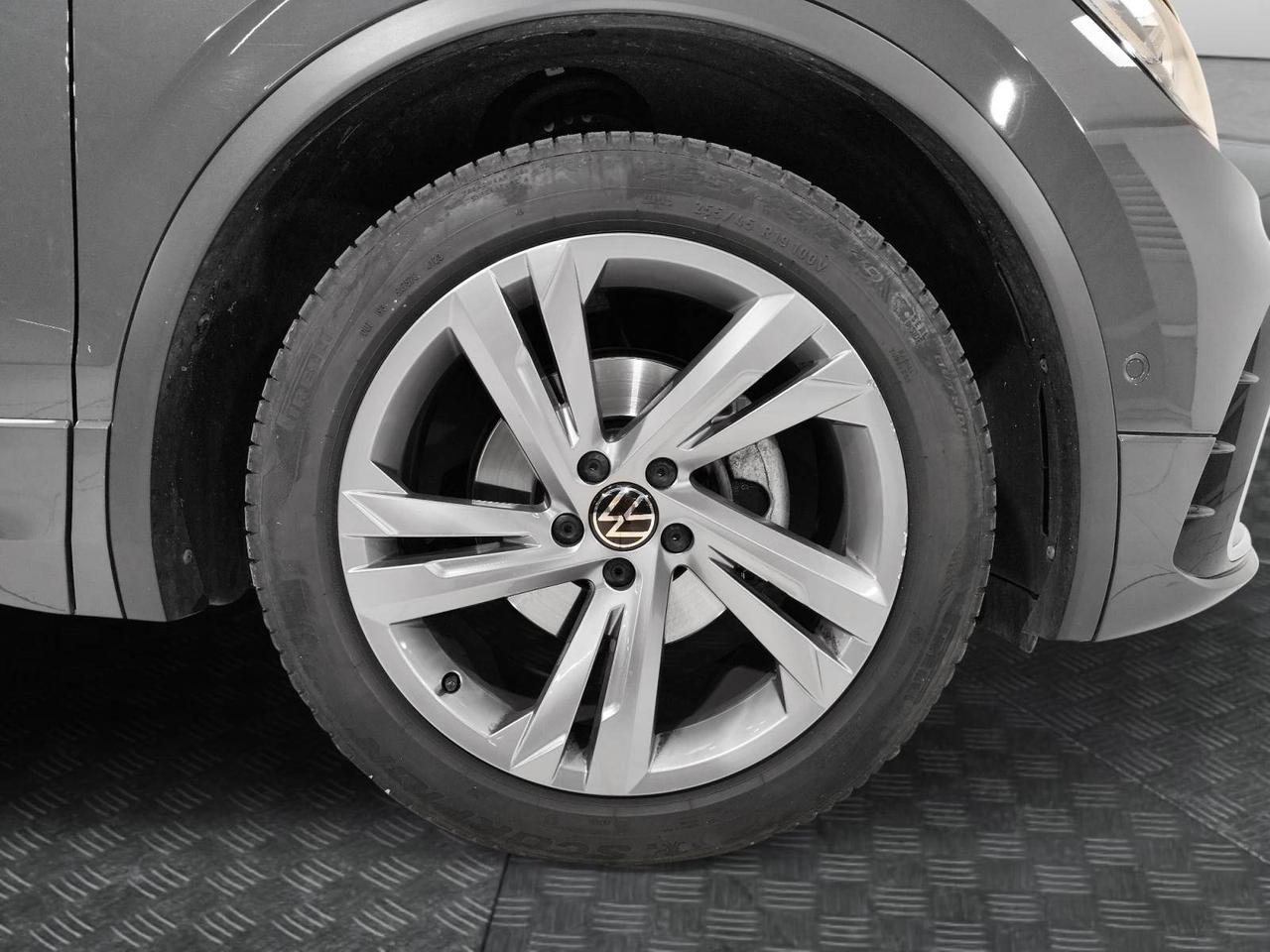 Volkswagen Tiguan 2.0 tdi R-Line 150cv