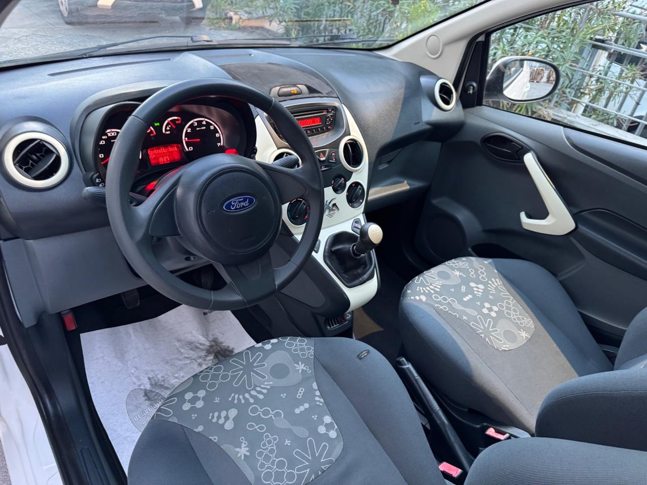 FORD KA 1.2 NEOPATENTATI KM 64 MILA