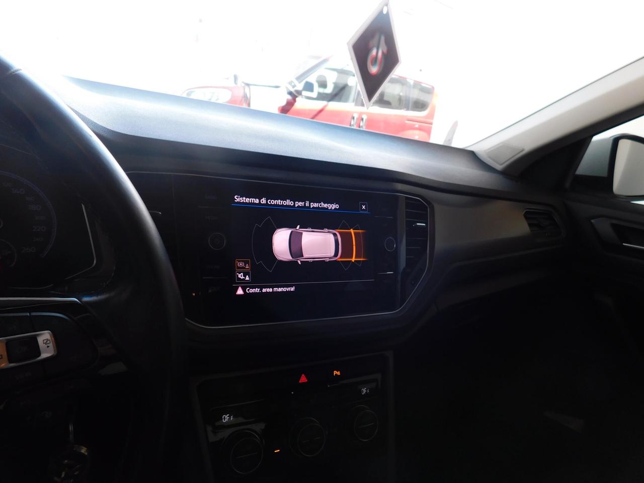 Volkswagen T-Roc 1.6 TDI SCR Business BlueMotion Technology