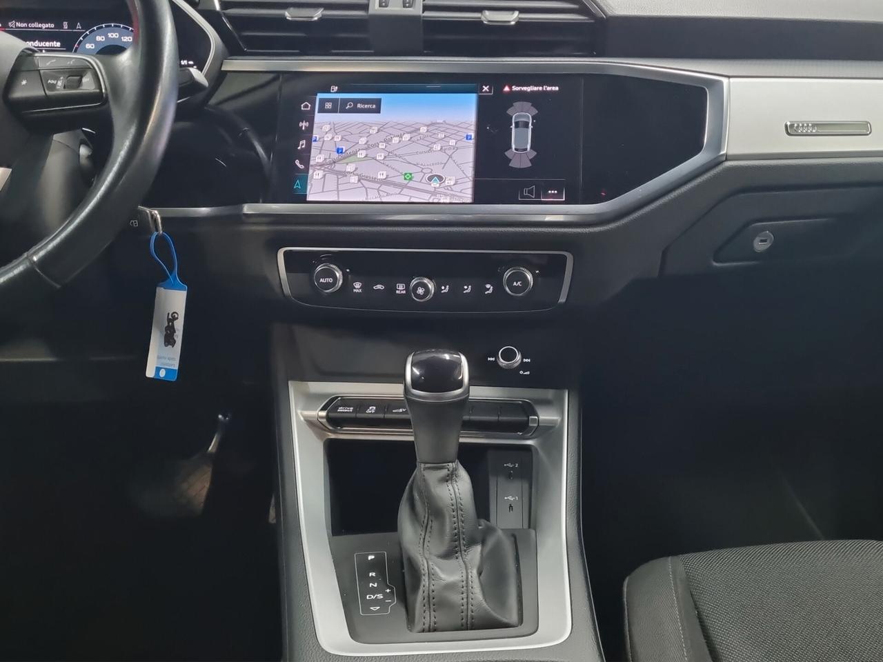 Audi Q3 SPB 45 TFSI e S tronic Business Plus