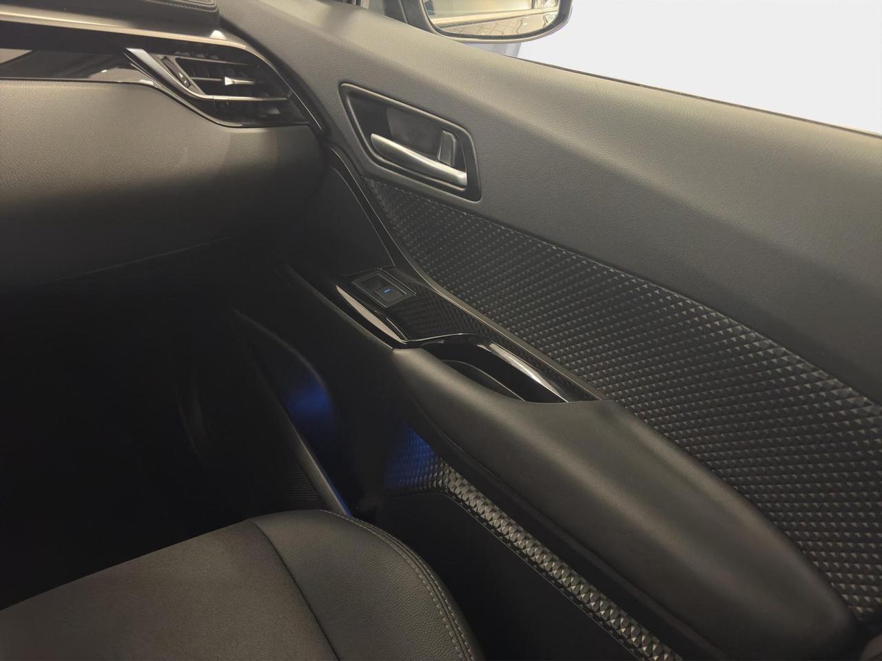 Toyota C-HR 1.8h Trend e-cvt