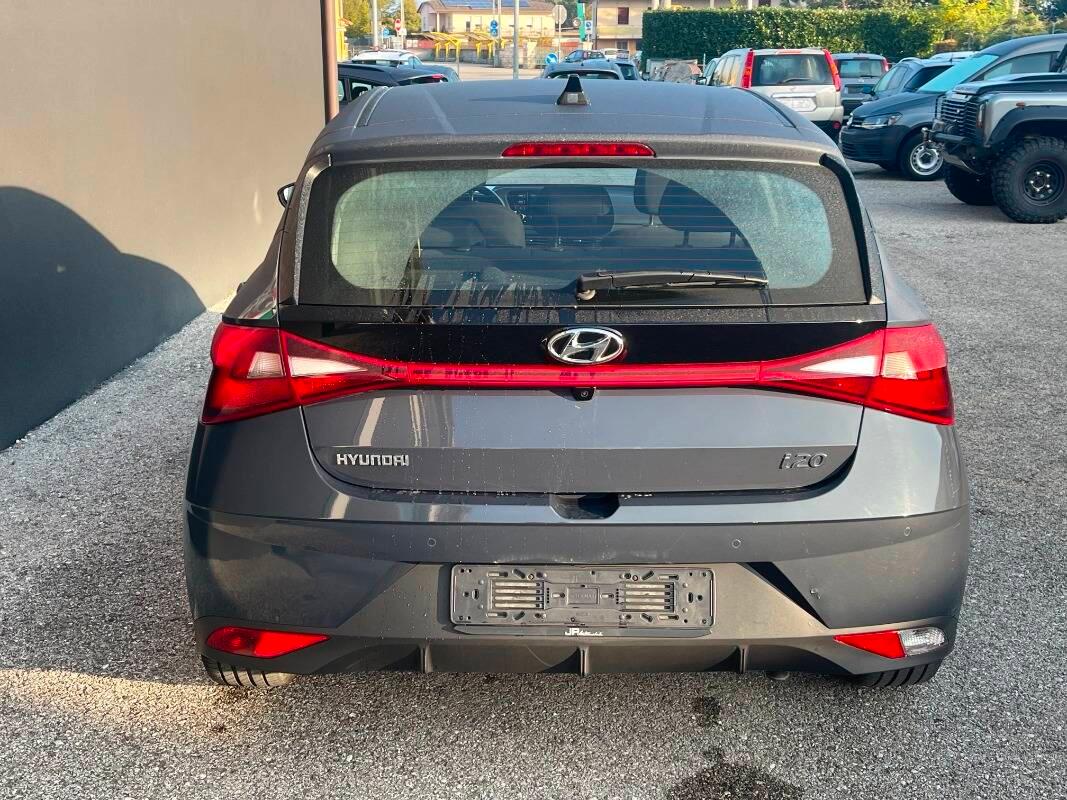 Hyundai i20 1.2 mpi Connectline Retrocamera LED