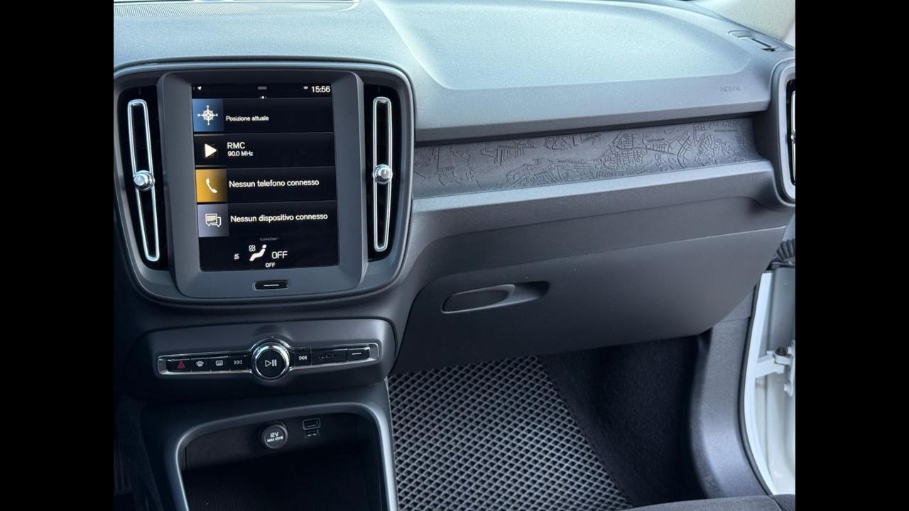 VOLVO XC40 - XC40 1.5 t2 Momentum Core my21