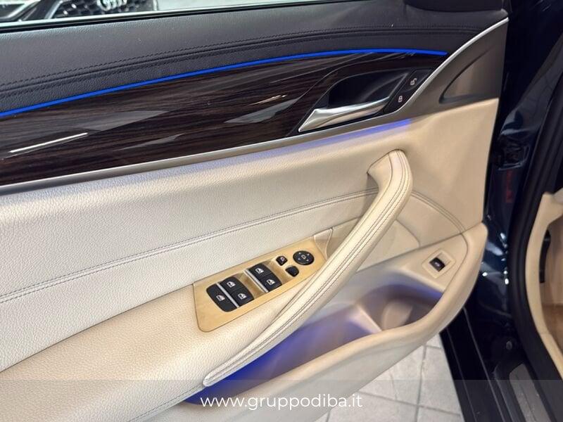 BMW Serie 5 G30 2017 Berlina Benzi 540i xdrive Luxury auto