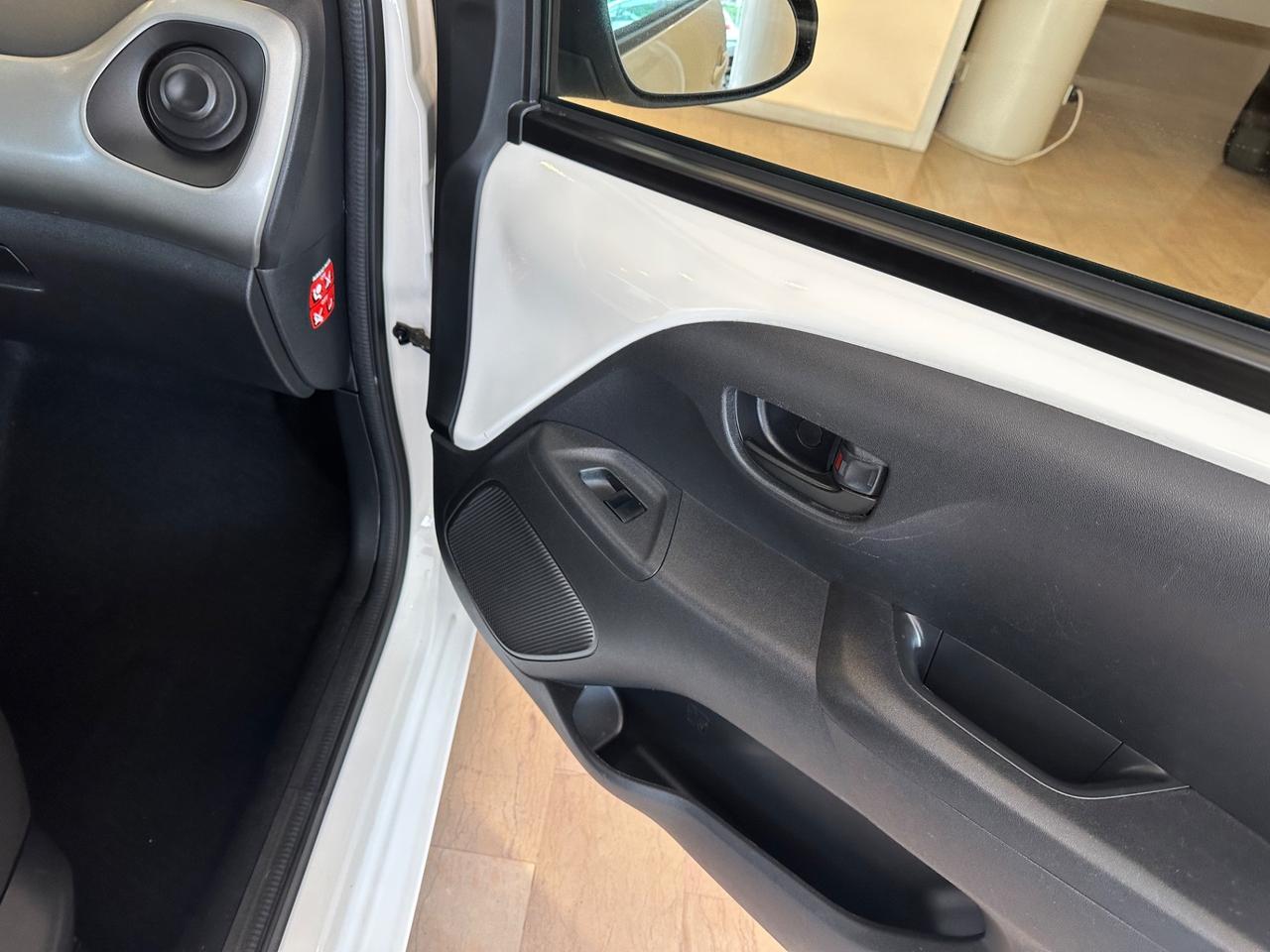 Toyota Aygo 1.0 VVT-i 69 CV 5 porte x-clusiv