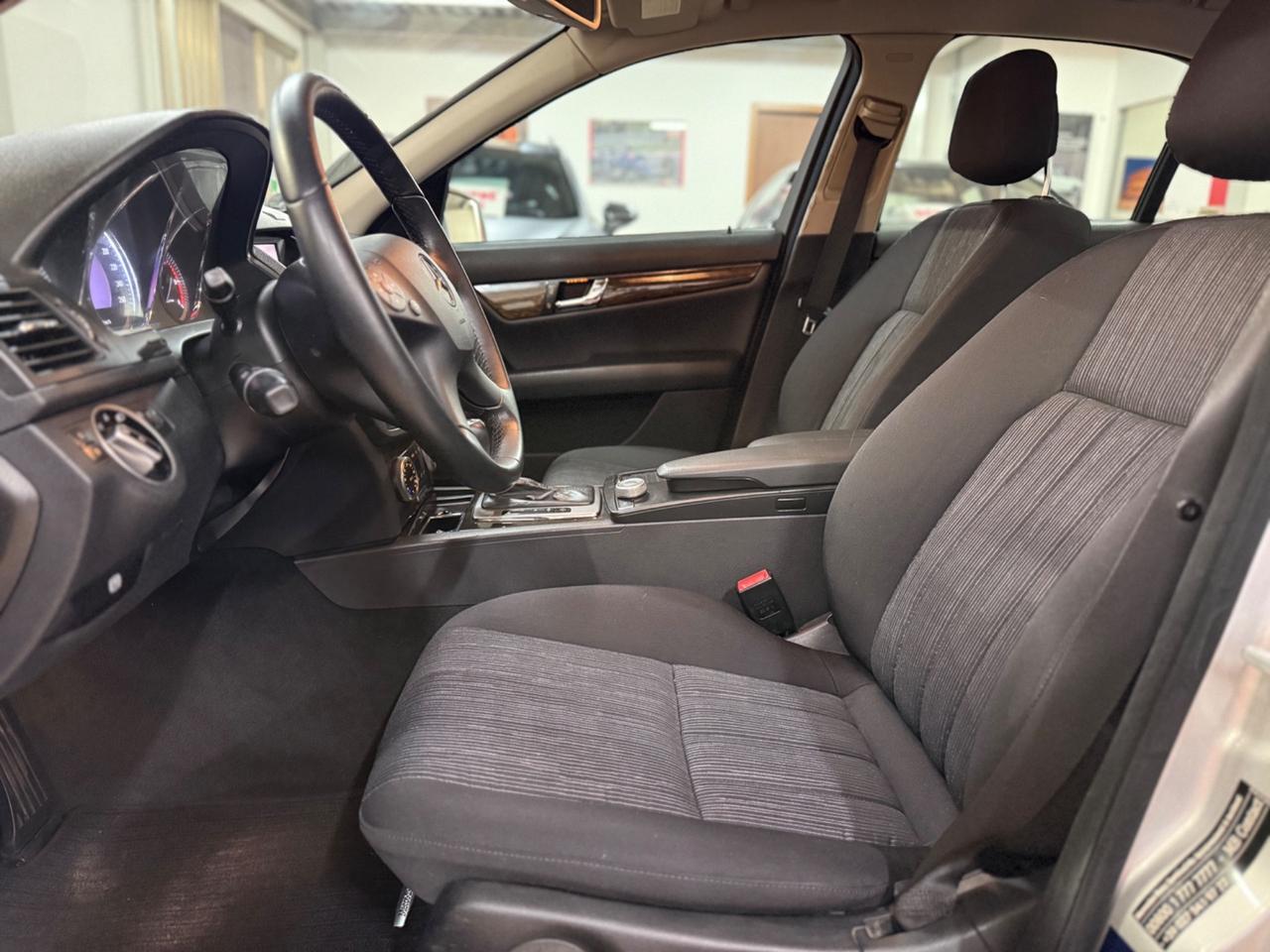 Mercedes-benz C 200 CDI BlueEFFICIENCY Avantgarde