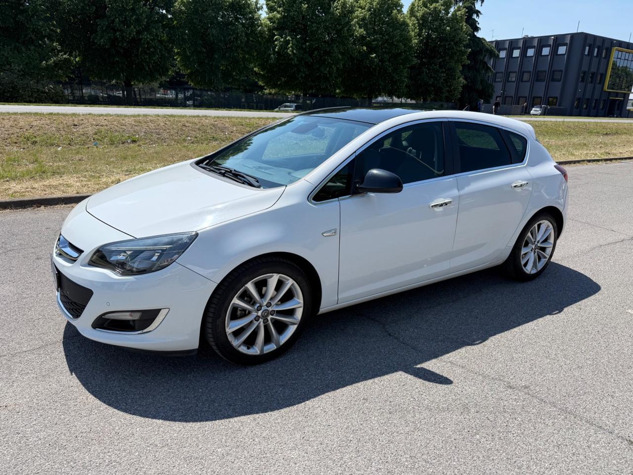 Opel Astra 1.4 Turbo 120CV 5 porte Cosmo