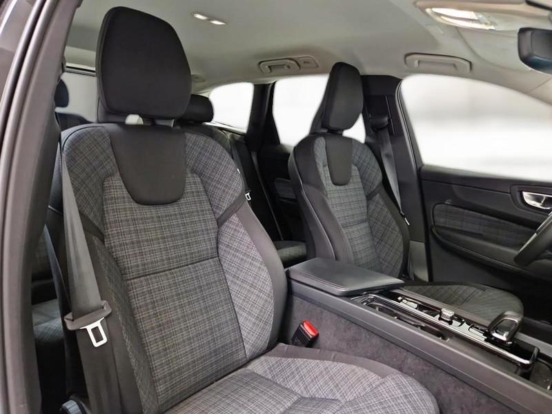 VOLVO XC60 B4 D AUTOMATICO CORE SUV