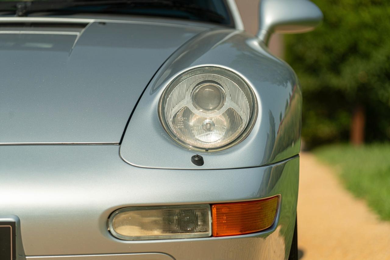 PORSCHE 993 (911) CARRERA 2 TIPTRONIC - RDS01205