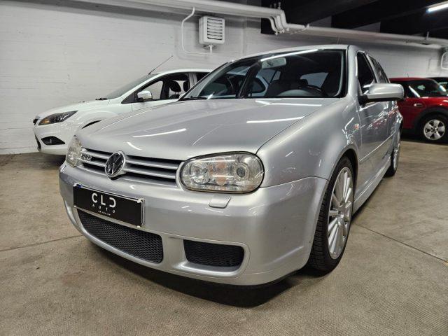 VOLKSWAGEN Golf R IV 3.2 V6 cat 5 porte R32