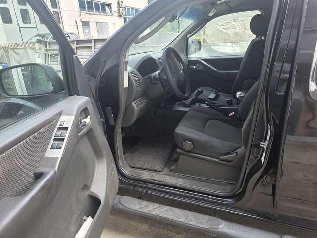 Nissan Navara d.cab 2.5 dci XE 174cv