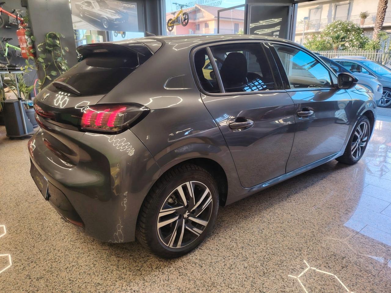 Peugeot 208 PureTech 100 Stop&Start 5 porte Allure