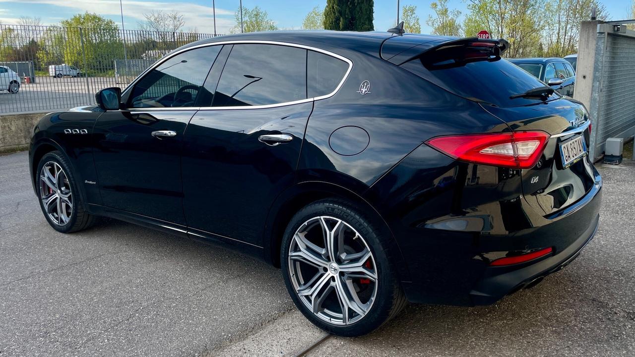 MASERATI LEVANTE 3.0 GRANSPORT Q4 V6 275CV - FULL LED, PELLE, SOSPENSIONI REGOLABILI, SEDILI ELETTRICI