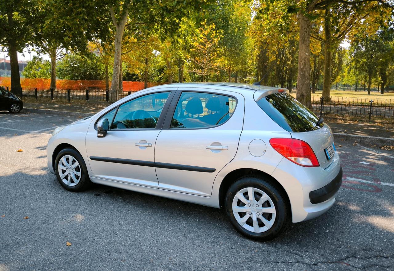 Peugeot 207 1.4 VTi 95CV 5p. XS