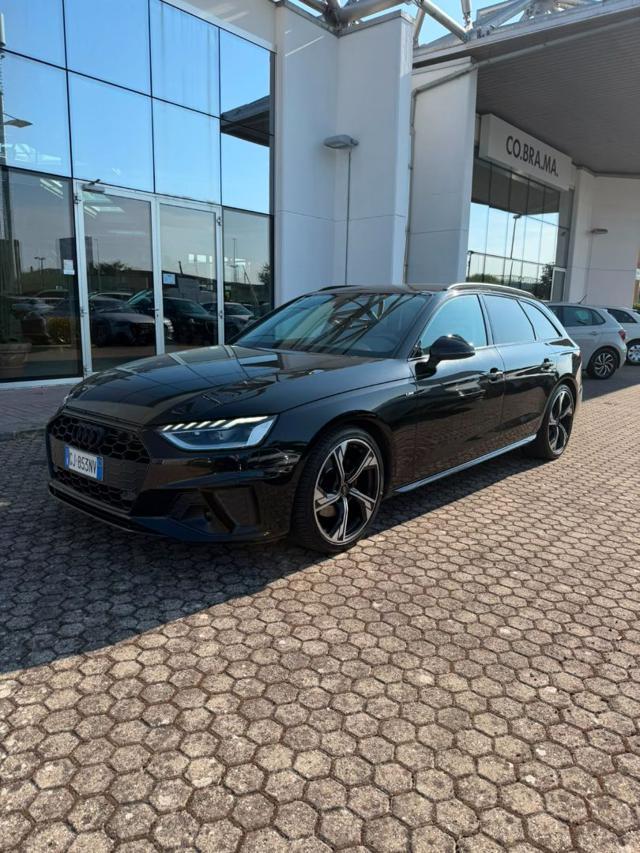 AUDI A4 Avant 35 TDI/163 CV S line edition FARI MATRIX
