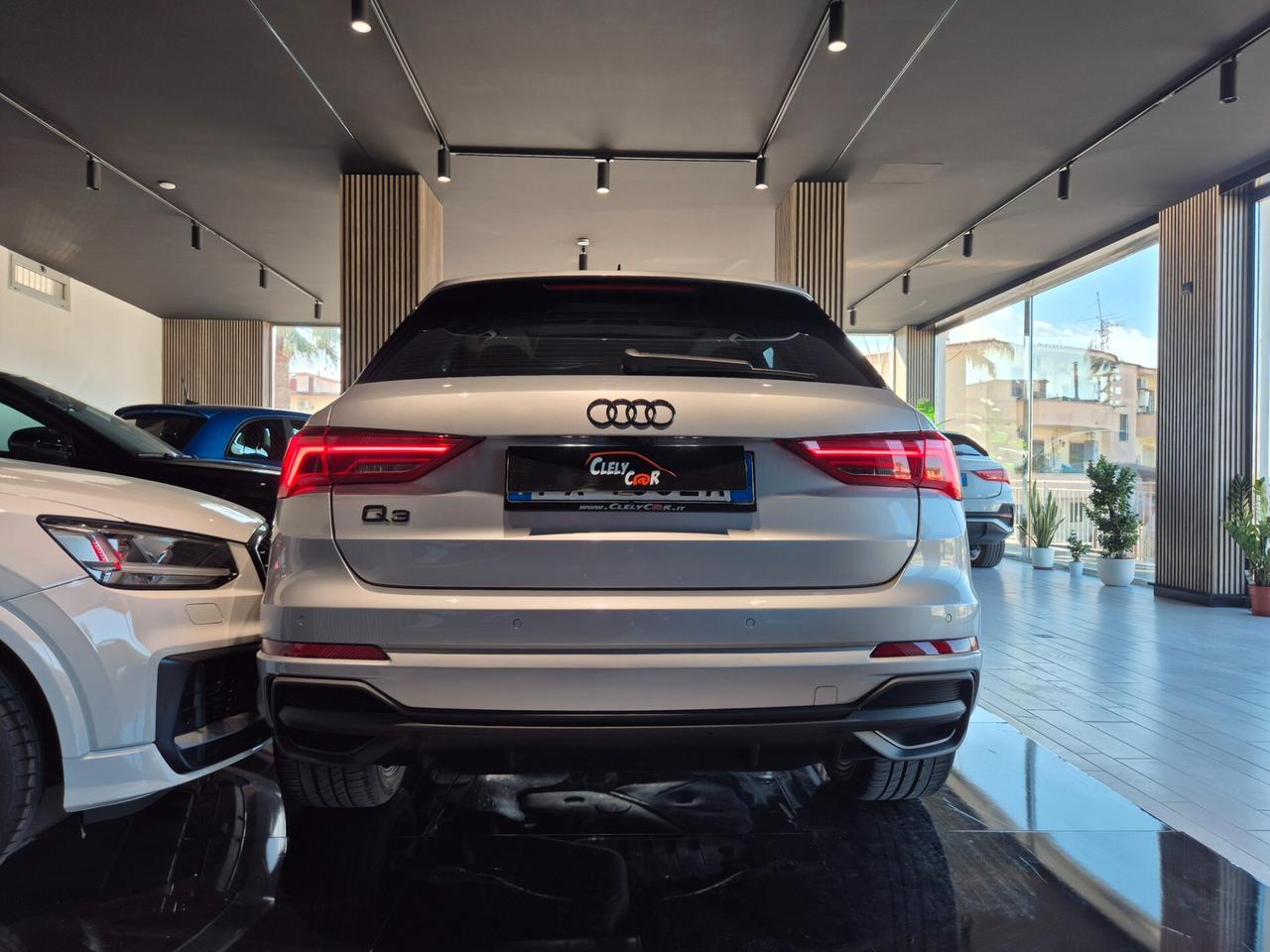 Audi Q3 35 TDI S tronic Sline edition IDENTITY BLACK